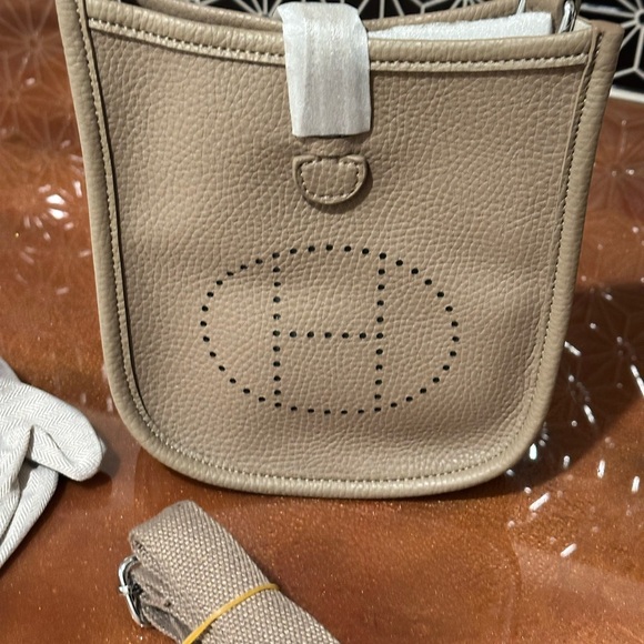 Hermes Evelyn beige shoulder bag leather - Picture 8 of 15